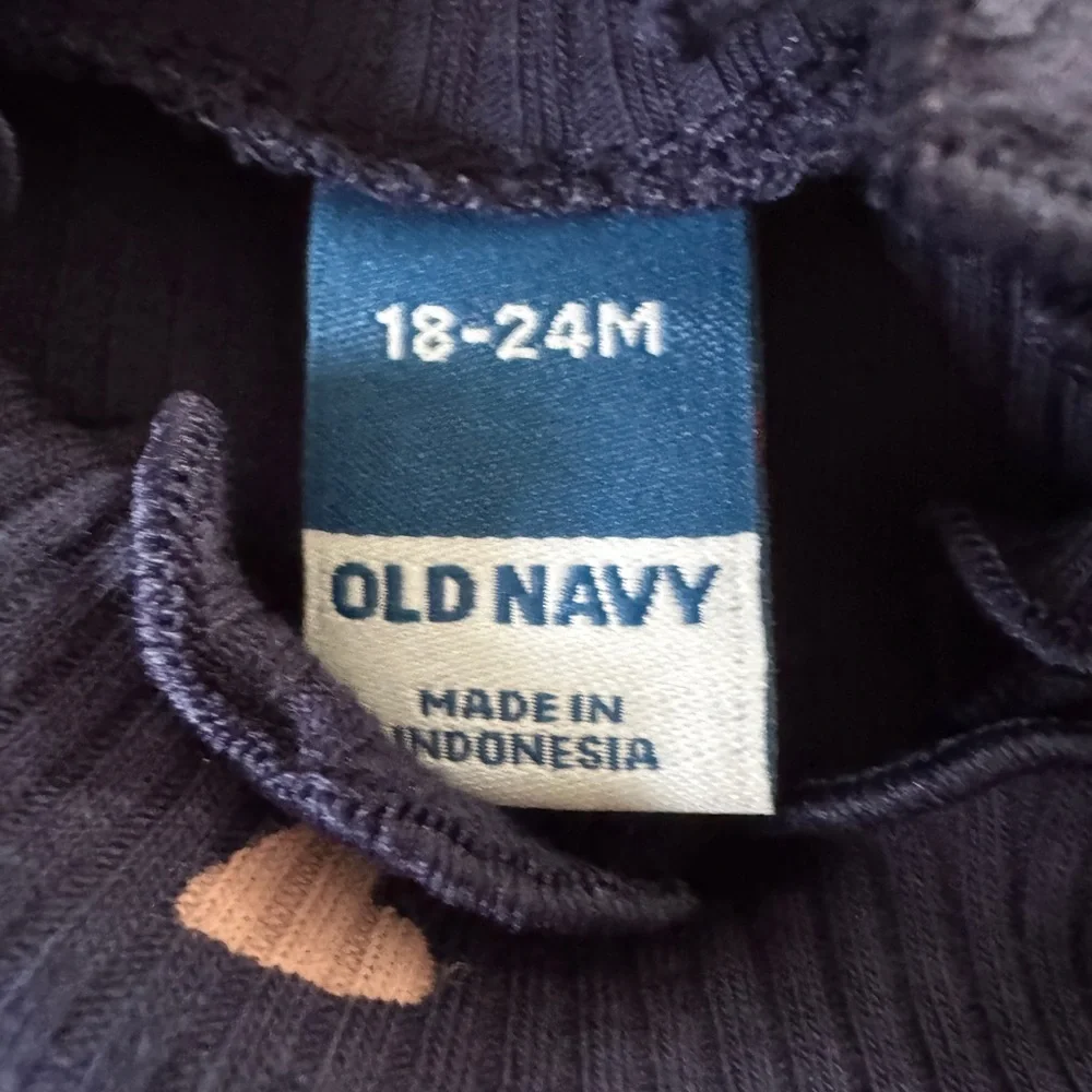 Old Navy NWT Rib Knit Heart Print Navy Long Sleeve Mock Neck Top Size 18-24M